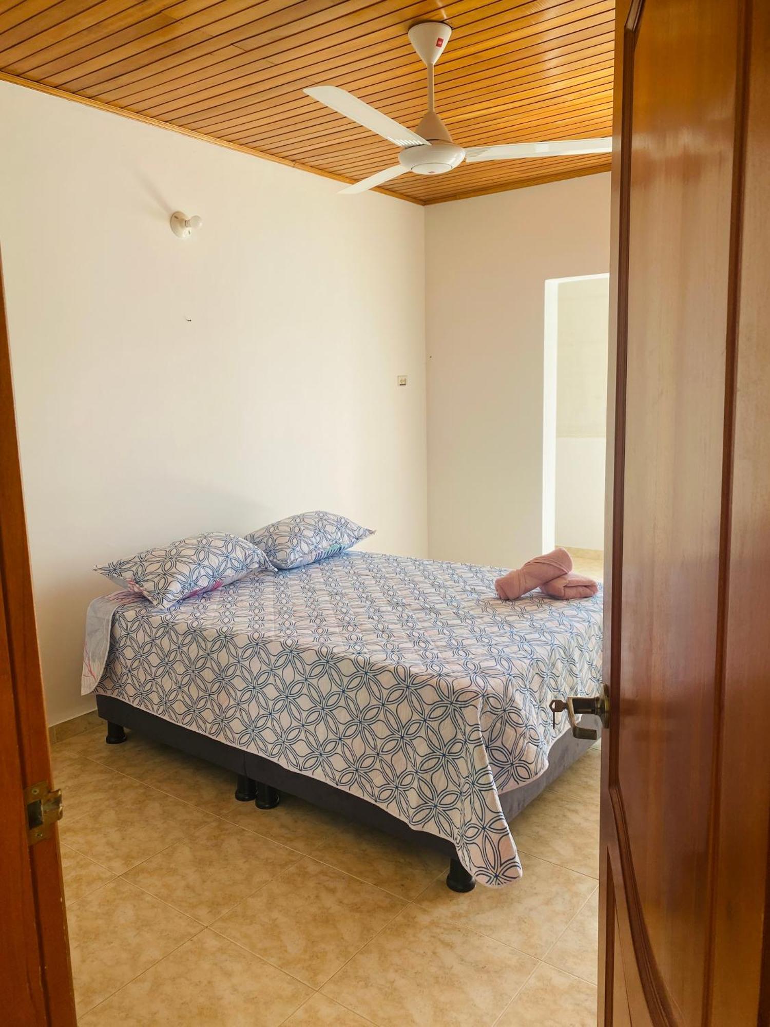 Hostel Cerca Al Centro Historico Картахена Экстерьер фото