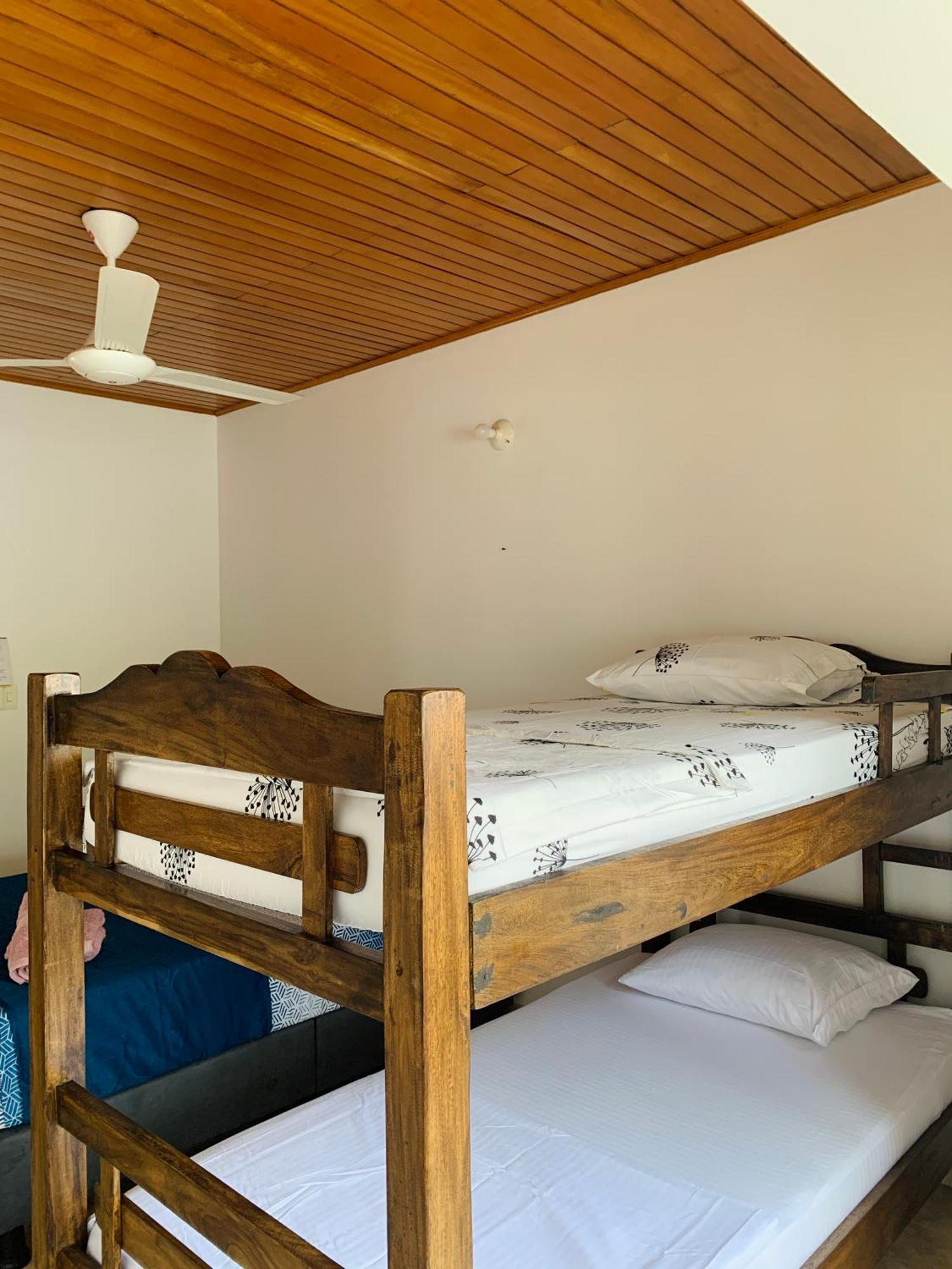 Hostel Cerca Al Centro Historico Картахена Экстерьер фото
