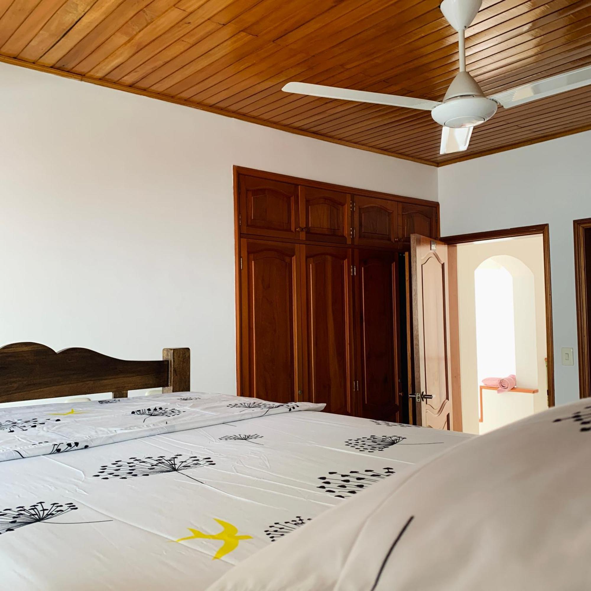 Hostel Cerca Al Centro Historico Картахена Экстерьер фото