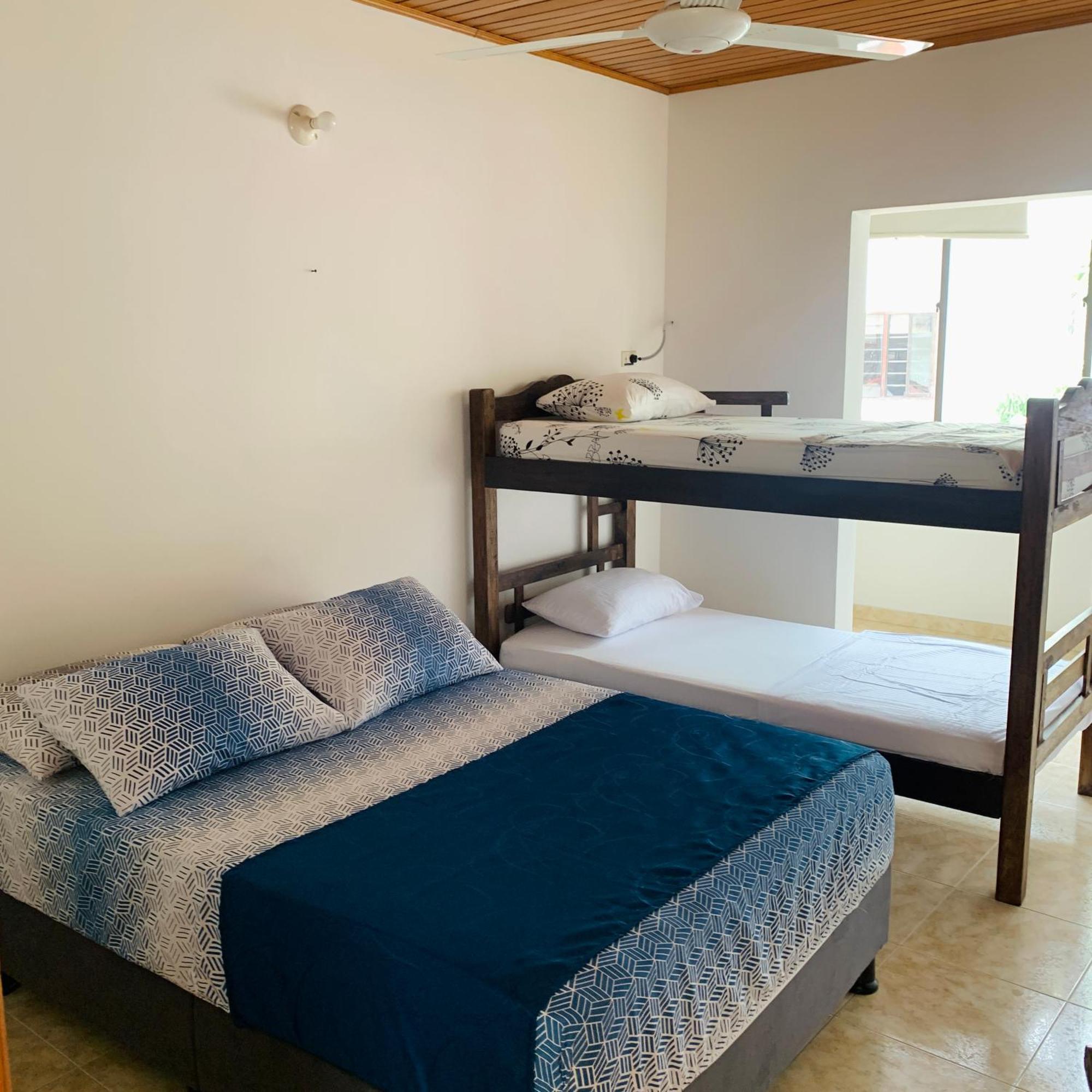Hostel Cerca Al Centro Historico Картахена Экстерьер фото