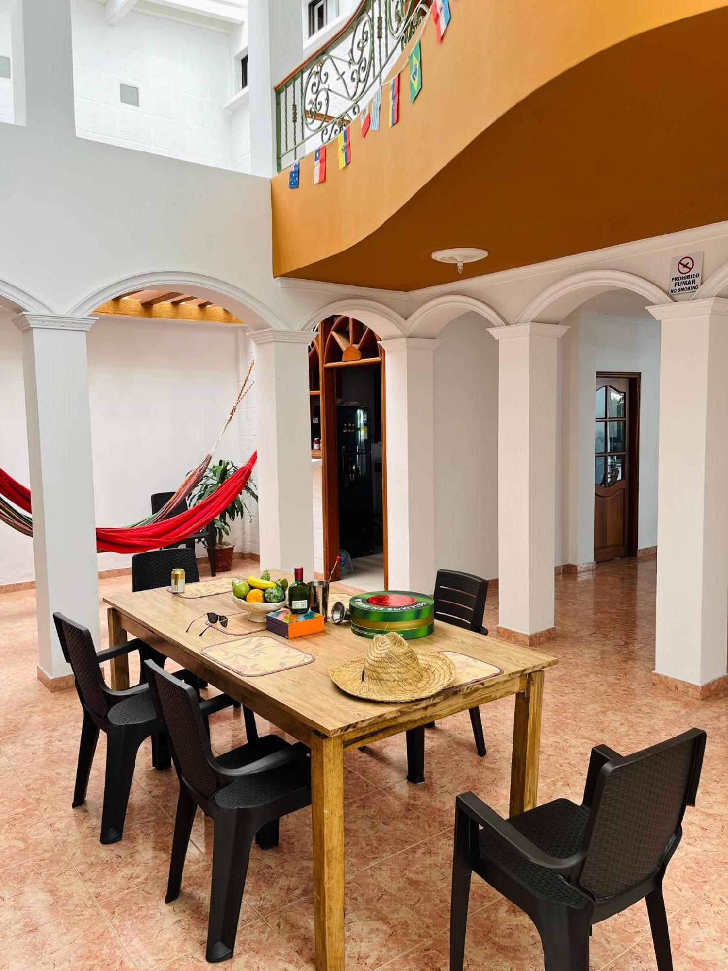 Hostel Cerca Al Centro Historico Картахена Экстерьер фото
